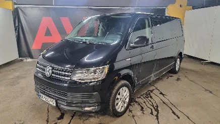 Volkswagen Caravelle photo-1